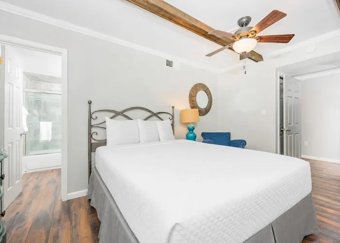 Island Winds East 708 Apartment *