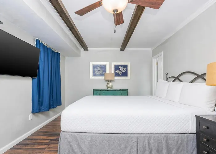 Island Winds East 708 Apartment *