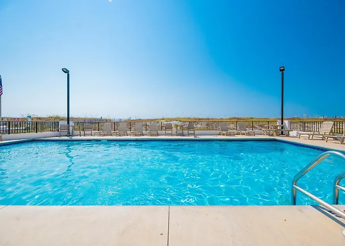 Apartment Island Winds East 708